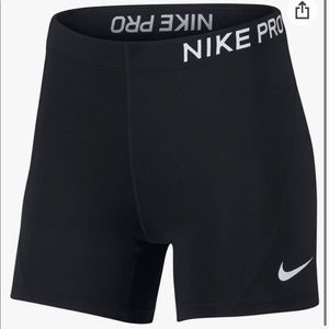 Nike Pro Shorts 5” Womens